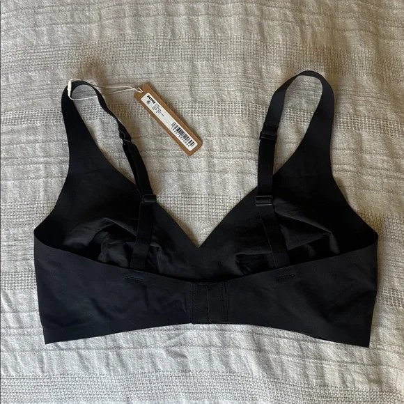 SKIMS NWT *SOLD OUT! * Naked Plunge Bra *ONYX* - Picture 4 of 6